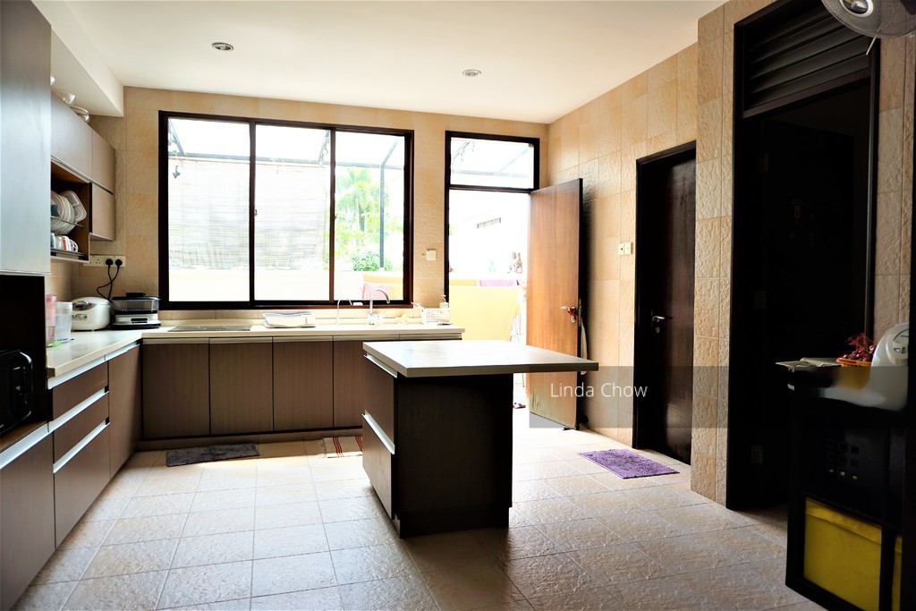 Carpmael Road (D15), Terrace #194081702